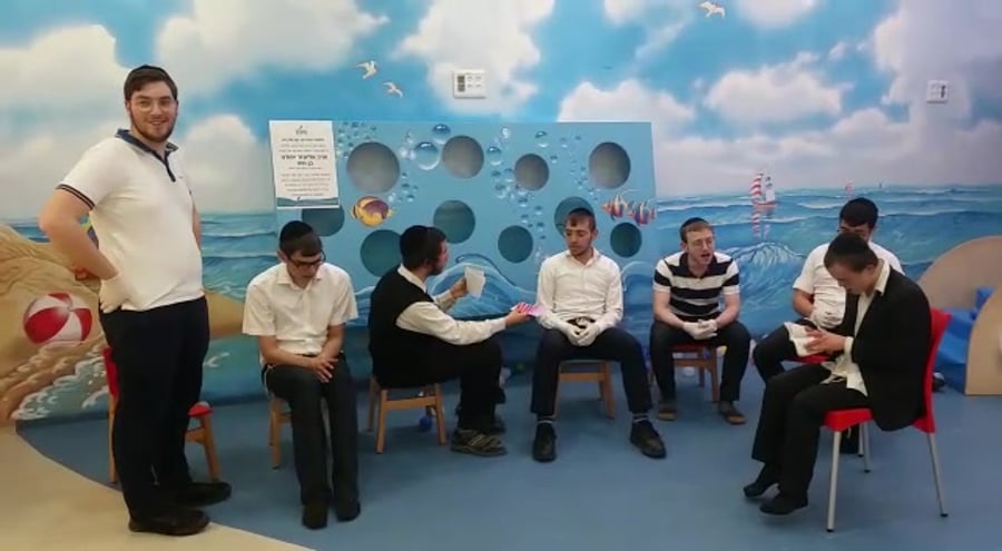 WhatsApp Video 2020-03-29 at 20.17.38