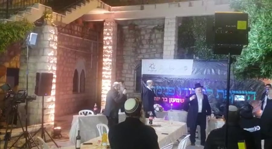 WhatsApp Video 2020-05-11 at 23.28.10
