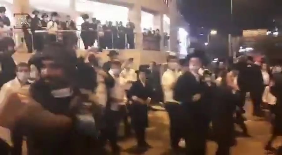 שוטר מכה חרדי 11.7