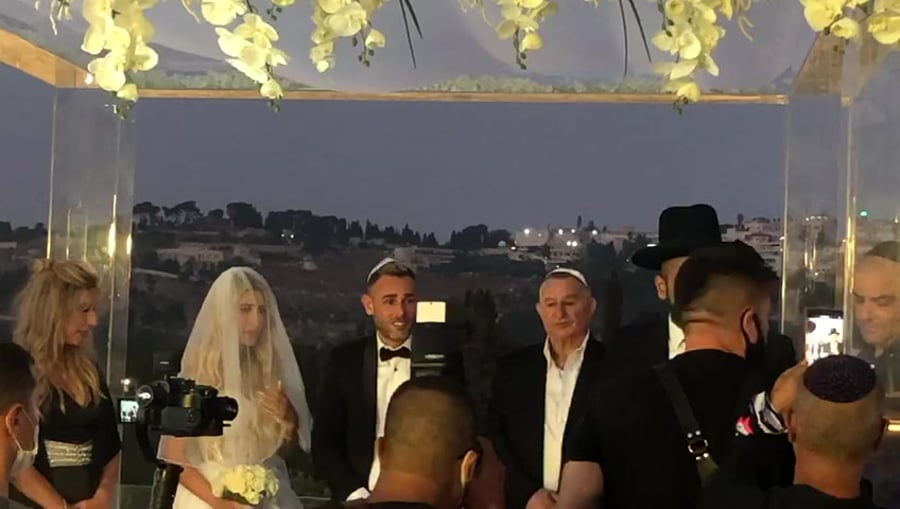 WhatsApp Video 2020-08-31 at 20.04.52 (1)