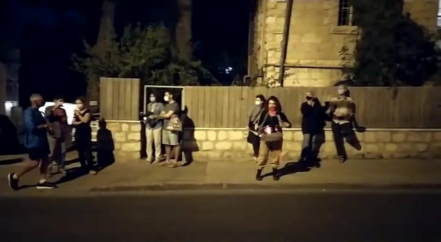 WhatsApp Video 2020-10-03 at 20.43.02