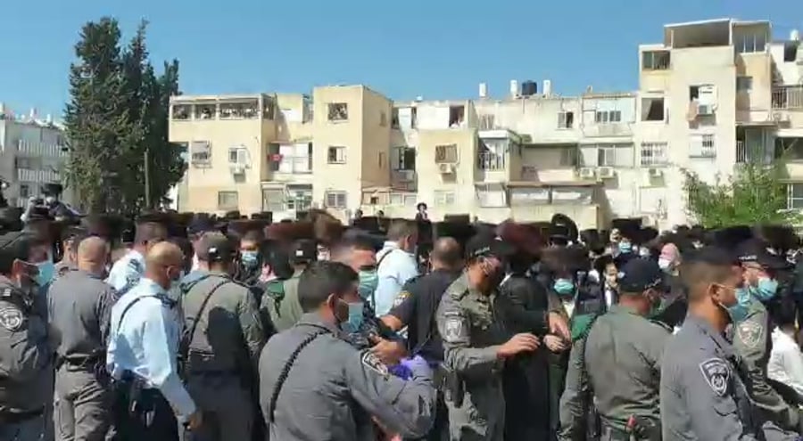 לוויה אדמור פיטסבורג מחאות החרדים הקיצוניים 1