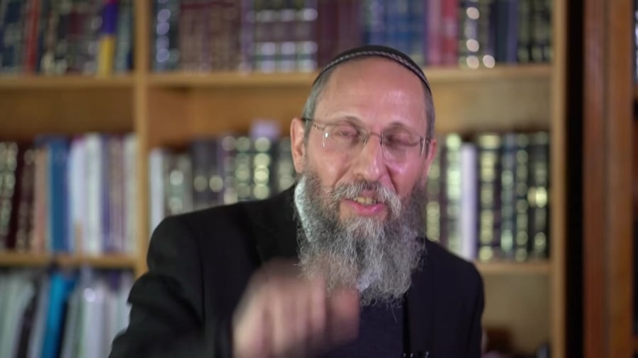 פרומו על הנסים ועל הבובות