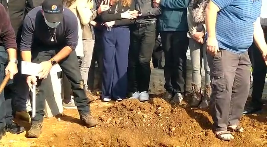 הלוויה אסתר הורגן (2)