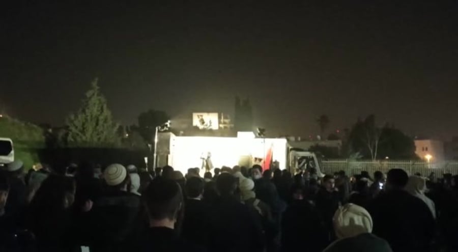 הפגנה אהוביה ברלה קרומבי (1)