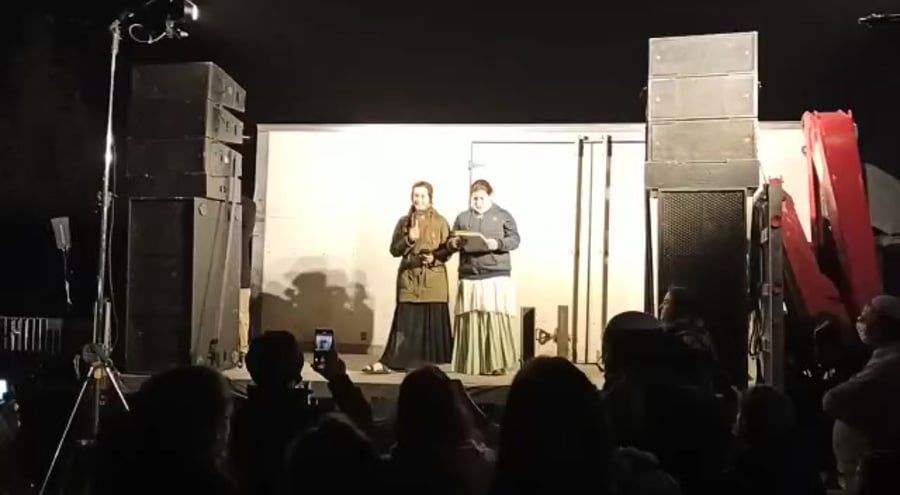 שלהבת ארוסתו של אהוביה ברלה קרומבי