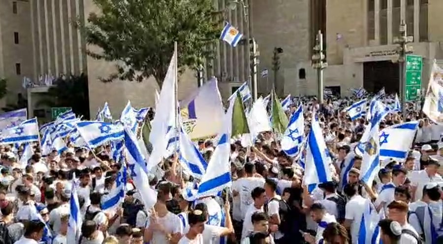 ריקוד דגלים