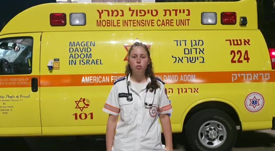 פאראמדקית מדא עמית אורנשטיין פסל במעלות