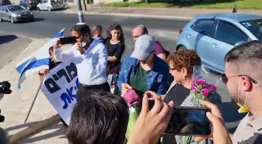 מאיר אליפור מרים פרץ בכניסה לכנסת (1)