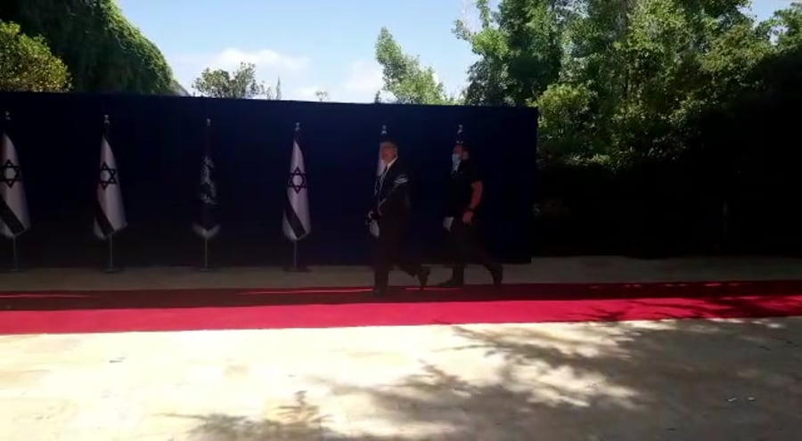 שקד בית הנשיא