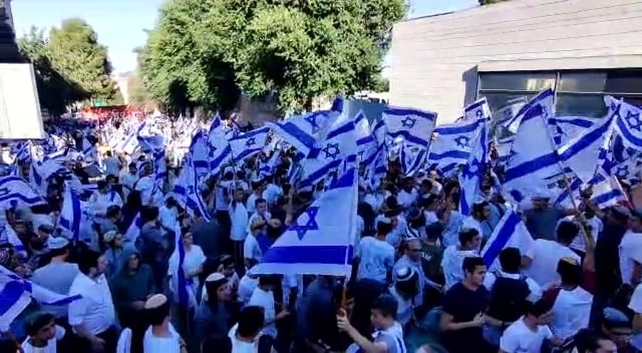 ריקוד דגלים חיים גולדברג