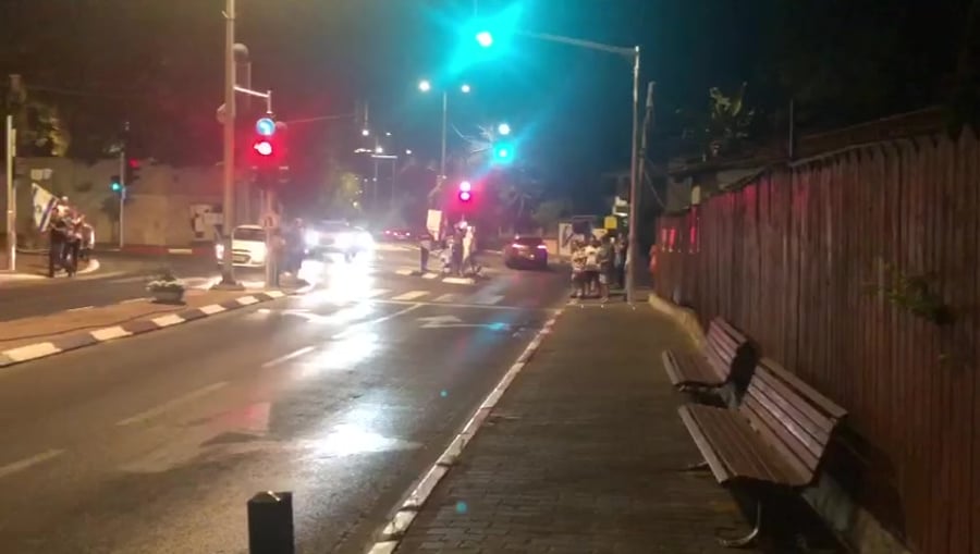 מחאות מול הבית של בנט 1