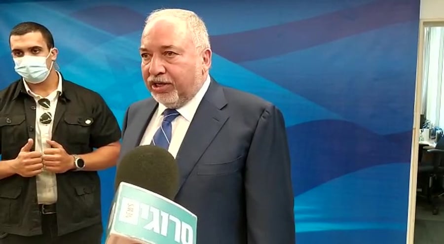 ליברמן חוק הגיוס ישיבת ממשלה