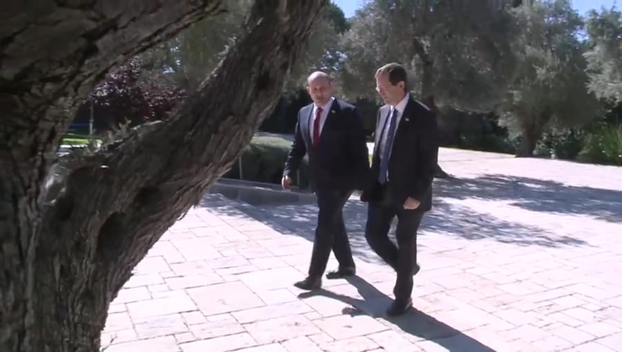 בנט הרצוג