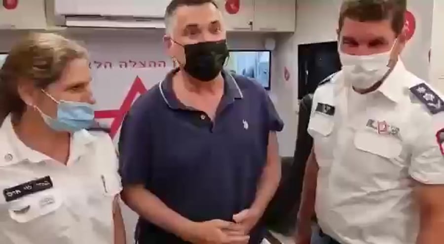 גדעון סער חיסון שלישי