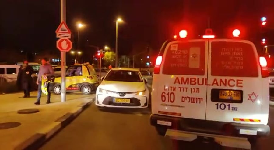 אמבולנס פיגוע דקירה חיים