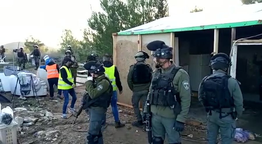 פינוי
