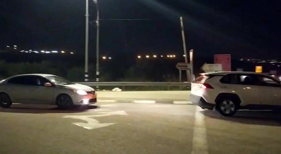 שיירת רכבים ישיבת חומש