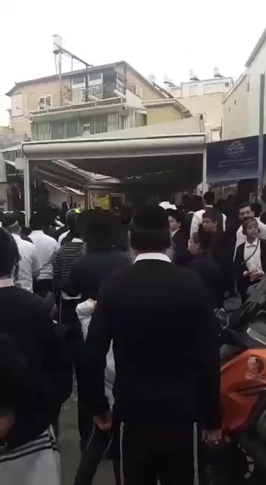 WhatsApp Video 2022-03-18 at 16.02.24