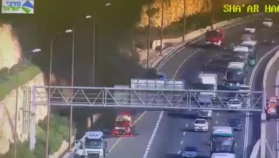 אוטובוס נשרף נתיבי ישראל
