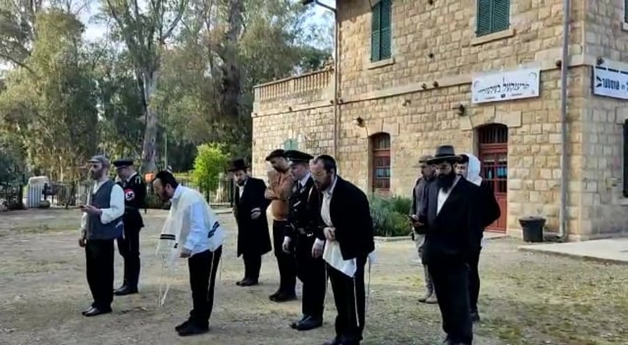 נאצים מתפללים