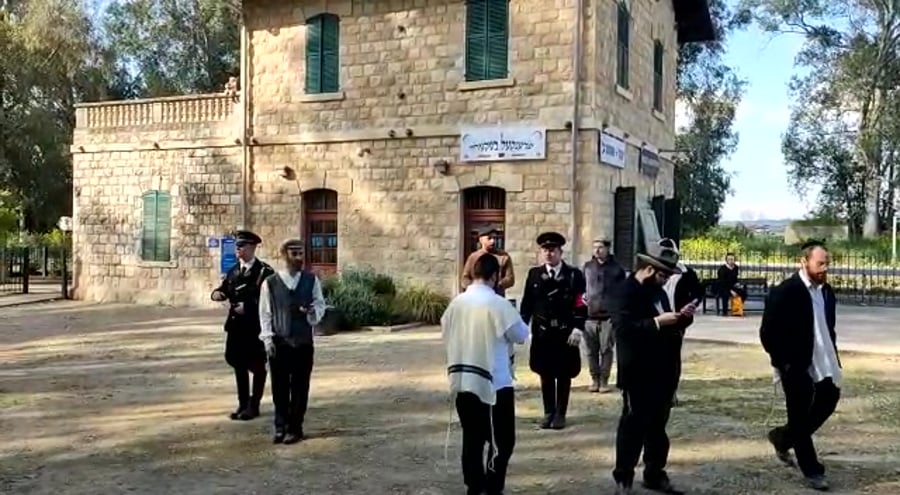 נאצים מתפללים
