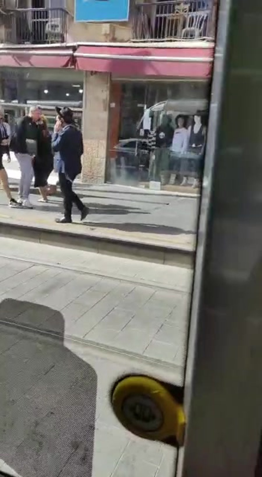 WhatsApp Video 2022-03-30 at 09.42.06
