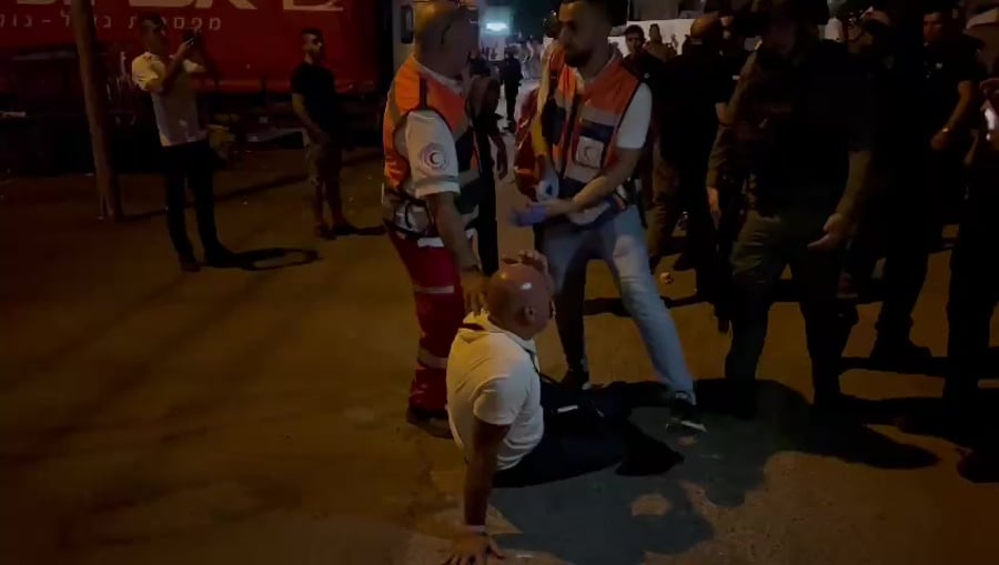 תקיפת העיתונאי איאד חרב