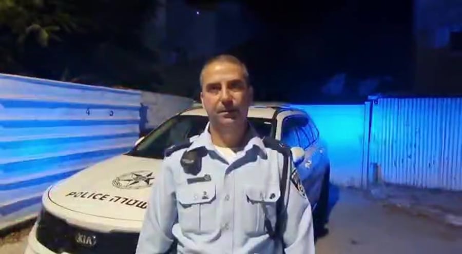 סגן מפקד תחנת רמלה רפ״ק דודו אבקסיס ותמונות מהזירה,קרדיט דוברות המשטרה.