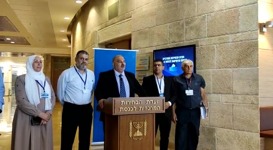 מנסור עבאס