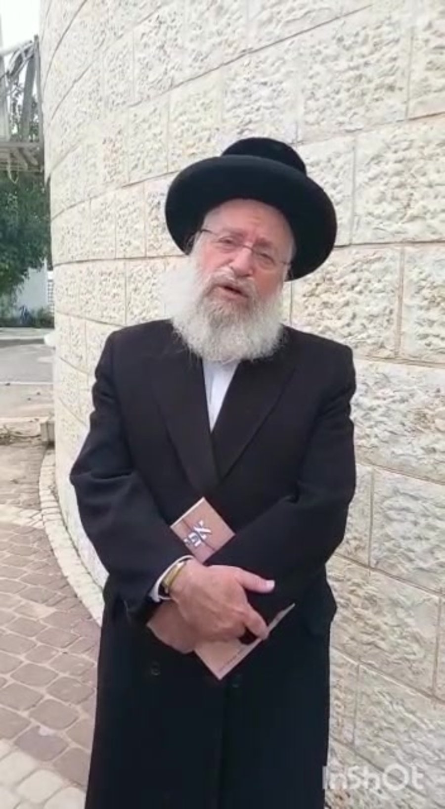 הרב אשר וייס להתפלל לרפואת