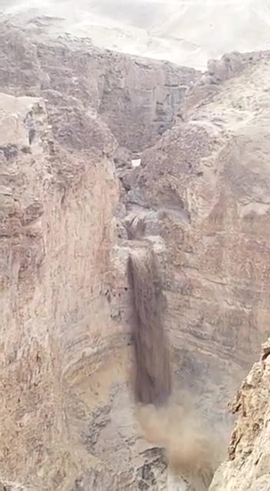 WhatsApp Video 2022-12-27 at 16.04.36