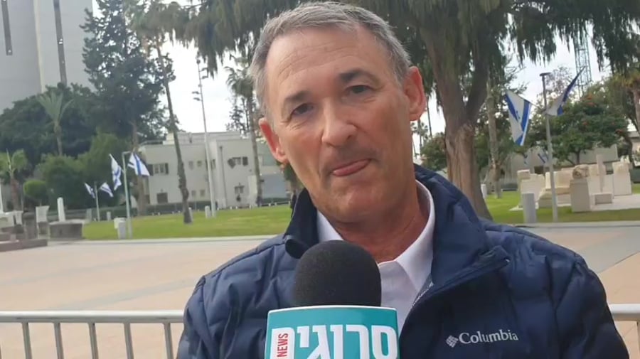 מנשה האס, חבר ילדות של הרצי הלוי