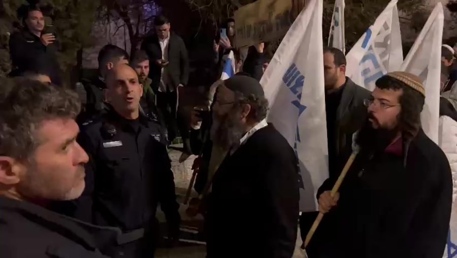 המשטרה מרחיקה את מרזל