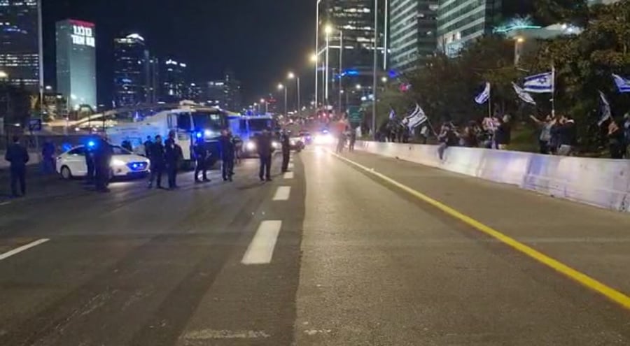 פינוי חסימת איילון דוברות המשטרה (1)
