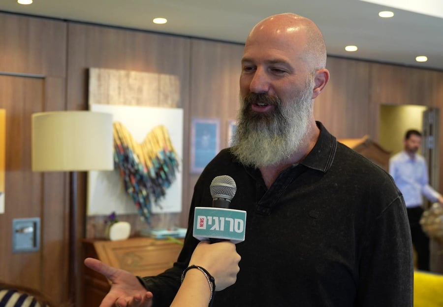 דורון מדלי – זכרון בסלון