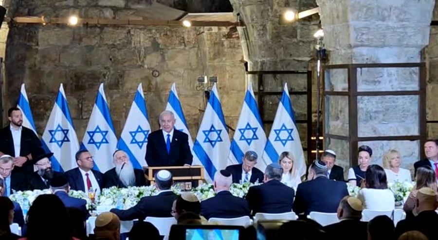 ביבי בישיבת הממשלה במנהרות הכותל