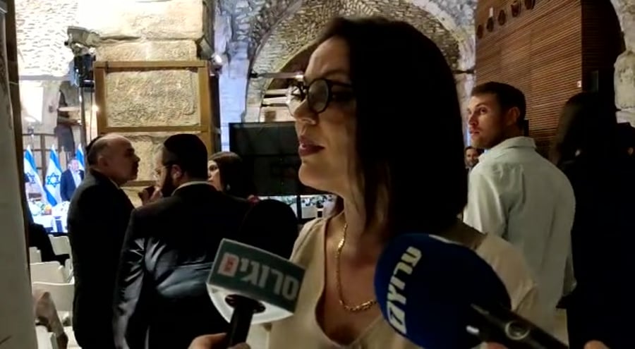 גלית דיסטל אטבריאן ישיבת הממשלה