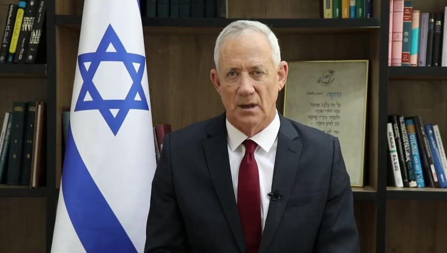 בני גנץ מאיים על נתניהו