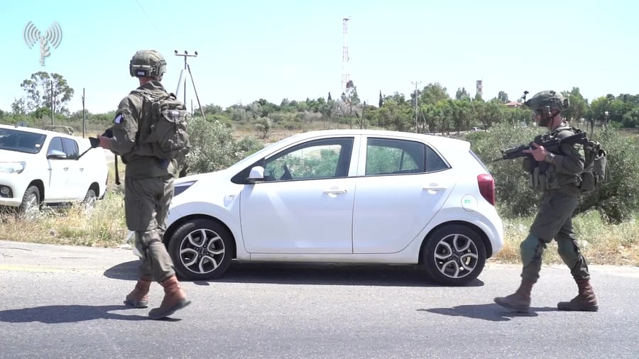 מפקדי הגזרה בזירת הפיגוע בחרמש