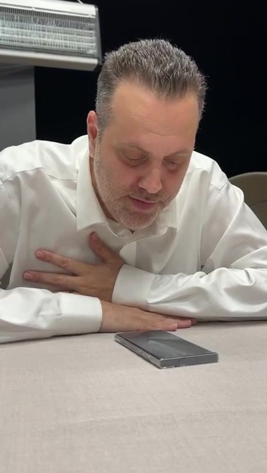 נתניהו וזוהר מדברים עם אופיר חיים