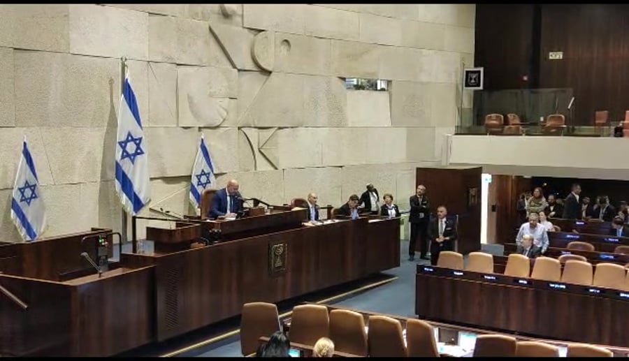 קארין אלהרר נבחרת