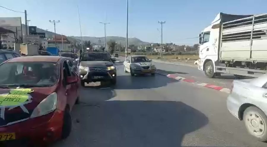 שיירת מחאה עלי