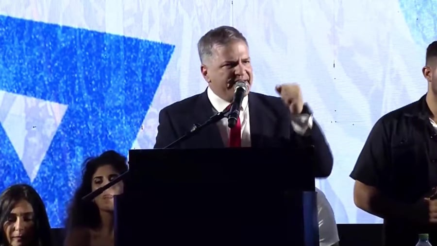 עצרת המיליון בתל-אביב – יואב קיש שר החינוך