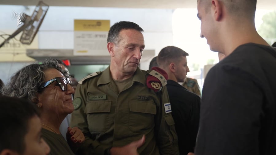 הרמטכל הרצי הלוי גיוס בקום דוצ (1)