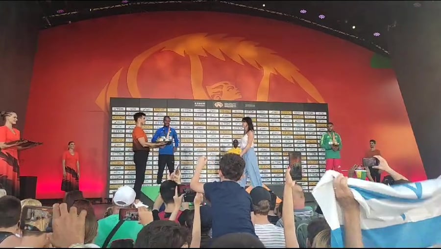 WhatsApp Video 2023-08-27 at 19.48.07
