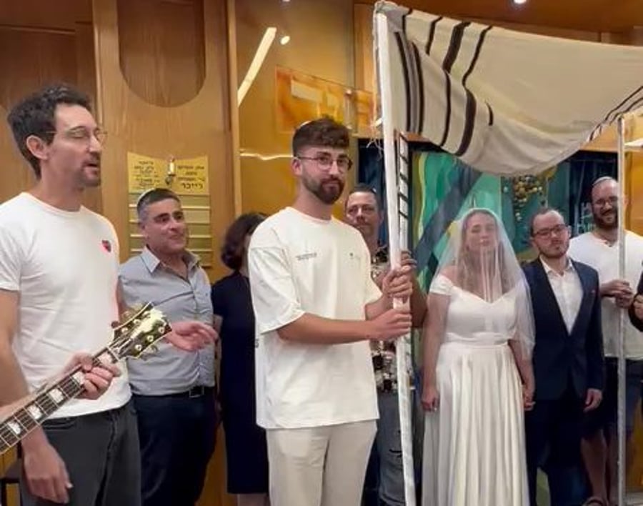 עברי לידר חופה