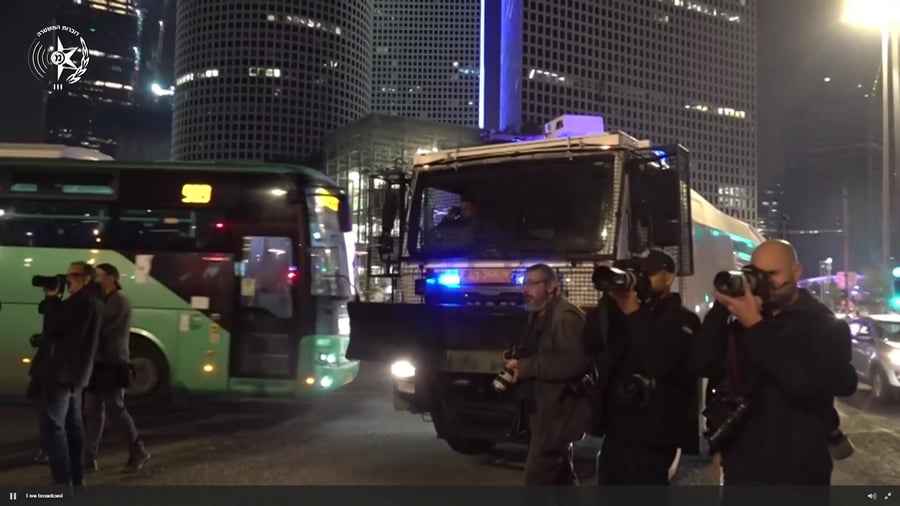 פינוי מפגינים בקפלן 24.2 דוברות המשטרה