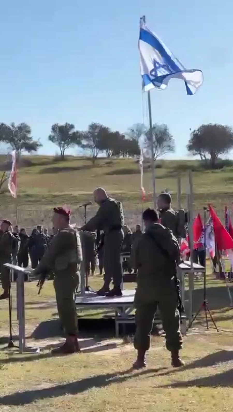 צנחנים בבית