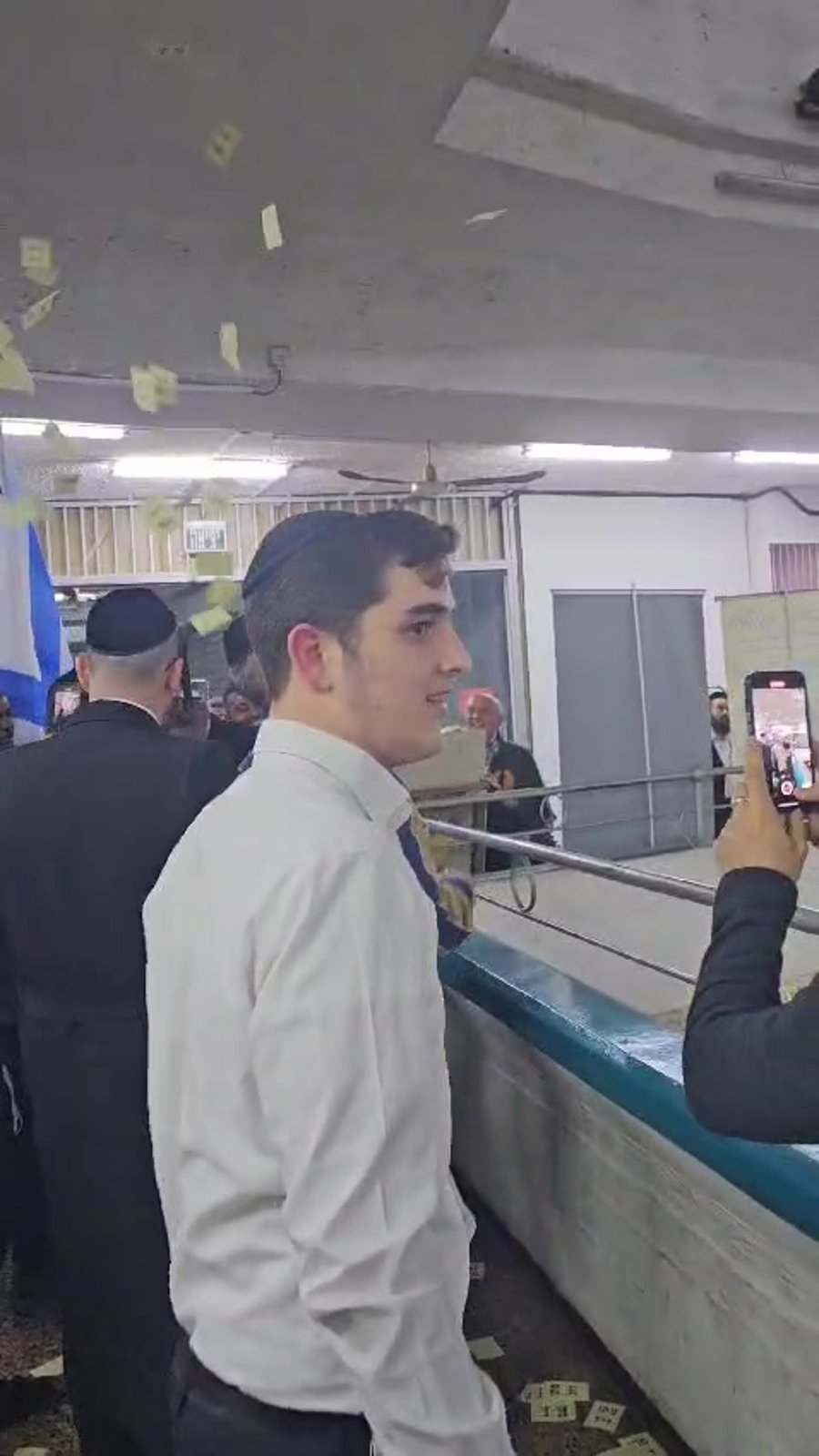 החגיגות אצל מתן דיל